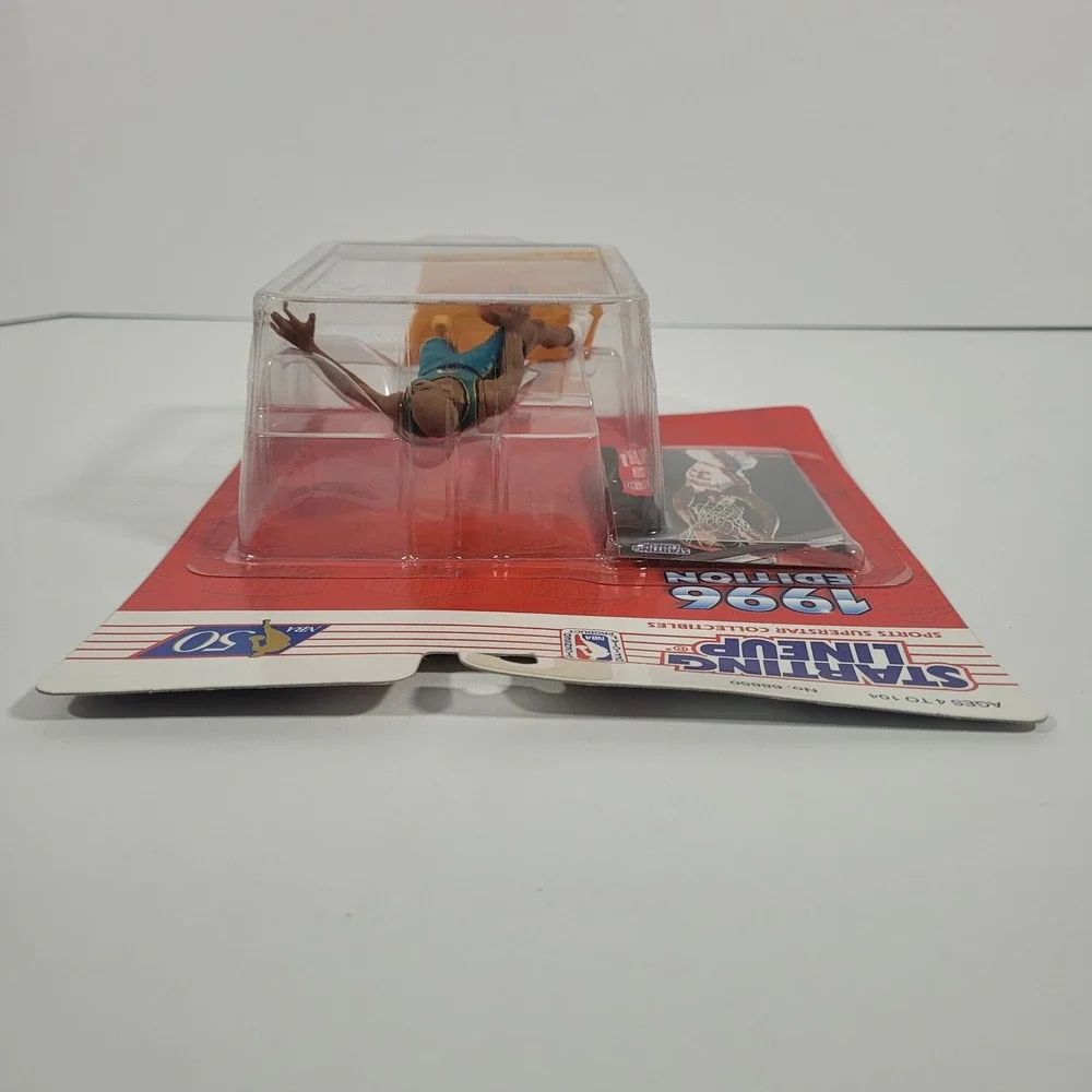 Starting Lineup 1996 Grant Hill Detroit Pistons Figure with Card NBA 50 Kenner